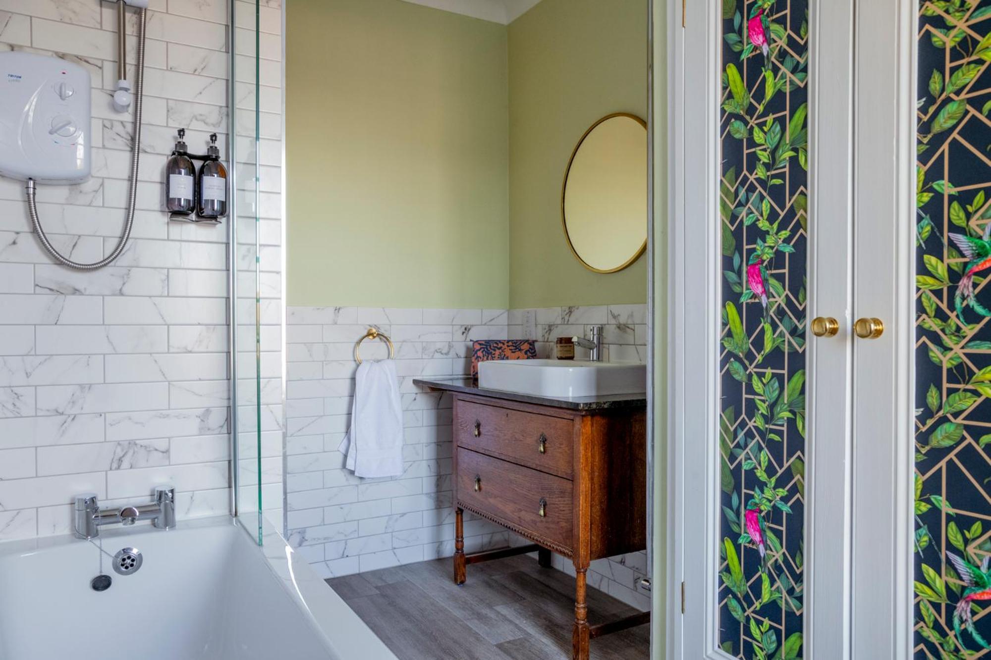 Morleys Rooms - Located In The Heart Of Hurstpierpoint By Huluki Sussex Stays Dış mekan fotoğraf